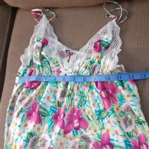 Victoria's Secret 2pc Camisole Set - Picture 9 of 9